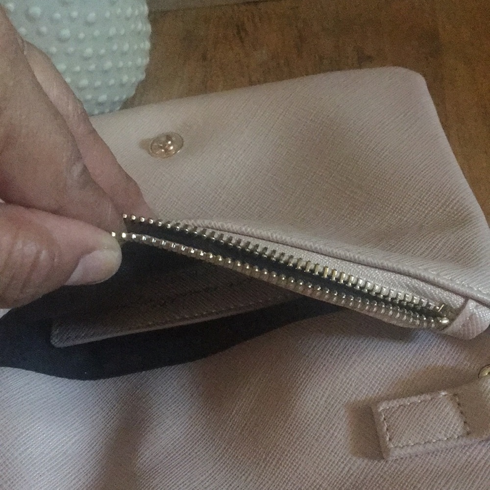 BCBGeneration light pink clutch - Picture 7 of 8